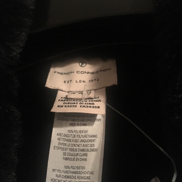 French Connection Black Winter Cozy Faux Fur Vest💙 - Picture 6 of 8